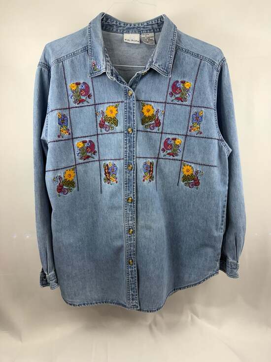 Bobbie Brooks Tops - Vintage Bobbie Brooks Embroidered Floral Denim Shirt XL Cottagcore grandma chic!